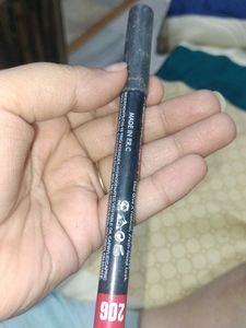 Huda Beauty Lip Contour With Avon Shade Stick