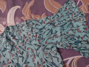 Floral Print Tie-Neck Top