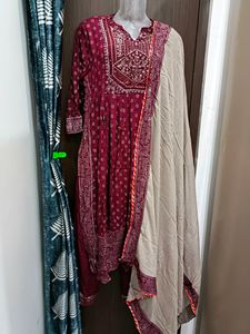 Naira Kurta Set