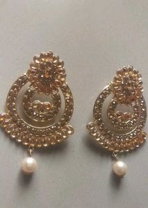 Elegant Gold-Tone Jewelry Set Artificial