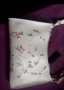 Floral Embroidered Shoulder Bag