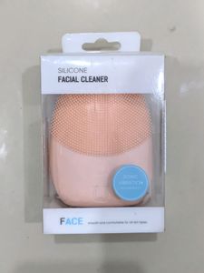 Miniso Facial Cleanser Brush