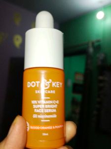 Dot &amp; Key 10% Vitamin C Face Serum