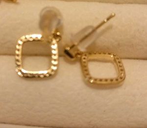 Dangling Earrings (Studs)