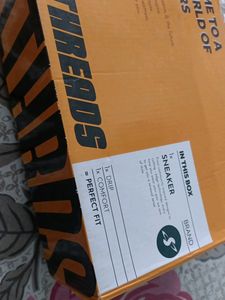 SOLETHREADS sneekers