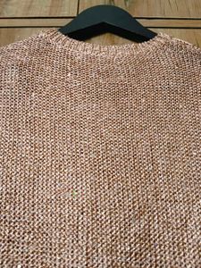Woolen Top With Shine And New Condition