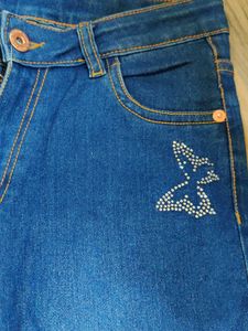 capri jeans with Butterfly Detail