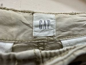 Original-GAP Khaki Shorts (Waist-33/34)GAP-