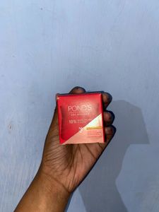 Pond&#39;s Age Miracle Cream