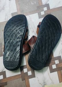 Flat Chappal