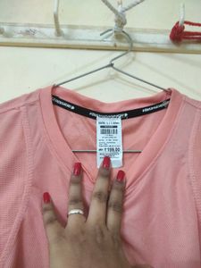 Peach Color Sport&#39;s T-shirt