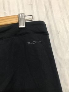 Doone Black Leggings