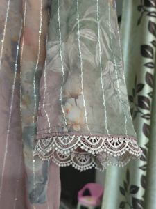 Its A Pakistani Kurti Set With Bottom
