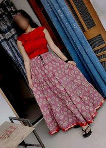 Elegant skirt and top set