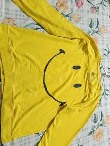 Smiley Face Yellow Sweatshirt🌞🌞🌞😀