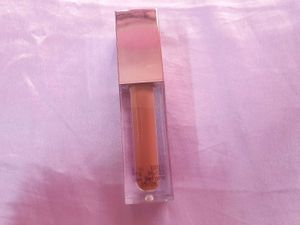 Swiss Beauty Hold Me Matte Lipstick - Cute Nude 01