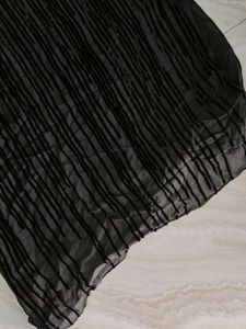 georget dress with black velvet strips💎