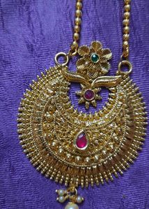Elegant Gold Plated Necklace Set
