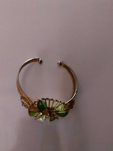 Golden And Green Colour Mixed Traditional Bangle