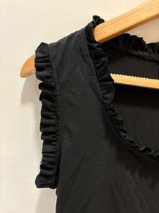 Beautiful Top With Flower Detailing