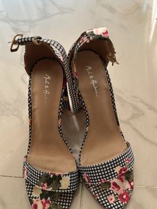 Mast And Harbours Heels