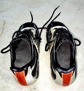 Nivia Football Boots In Good Condition