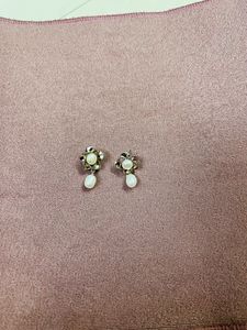 Set of 2 earrings
