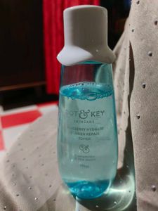 Dot &amp; Key&#39;s Blueberry Hydrate Barrier Repair Toner