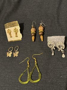 Pretty Earrings Set