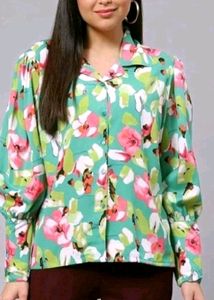 Multi colored Top For Women 🌈🌈