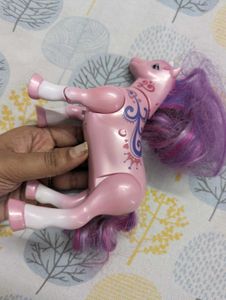 Interactive live Unicorn