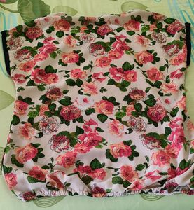 MINERAL brand Top In Excellent Condition
