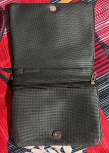 Unisex Black Crossbody Bag