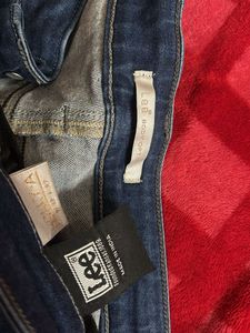 Levi&#39;s Dark Wash Jeans