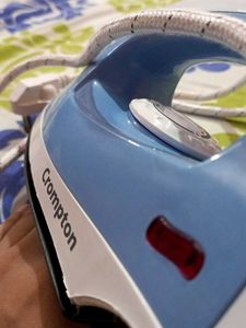 Crompton Brio Dry Iron - New in Box!