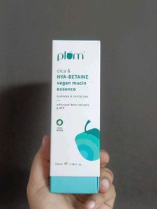 Plum Cica & Hya-Betaine Vegan Mucin Essence 100ml