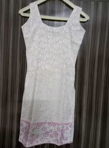 White Sleeveless Dress