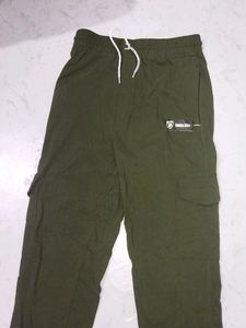 Green Joggers Pant New Never Used Have Many Pocket