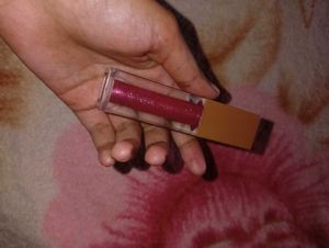 BABE shiny glittery lip gloss