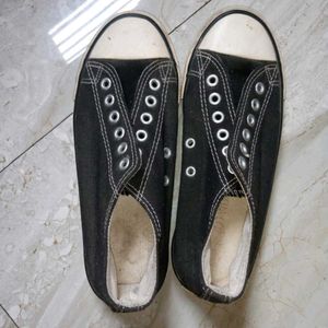 2 Shoes Nd Socks