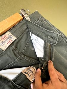 Wranglar Men Trousers