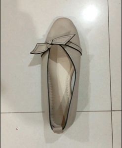 Almost New Beautiful Comfortable Women Bellies