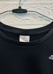 🇺🇲 Adidas Black Imported T-Shirt