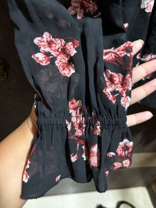 Black &amp; White Floral Print Bishop Sleeves Georgett