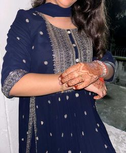 Elegant Navy Blue Suit Set