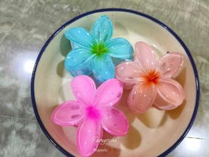 Flower Hair Claw Clips