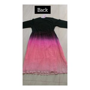 ✅🖤BRAND NEW Ombre Pleated Midi Dress🖤✅