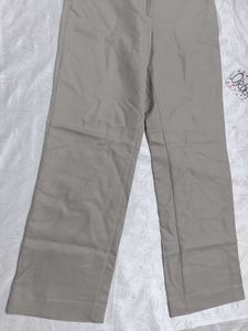 Straight Leg Trousers 🤍