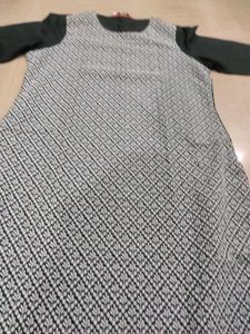 Black &amp; White Patterned Kurti