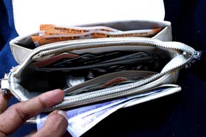 👜 Quilted Shoulder Bag Cream White